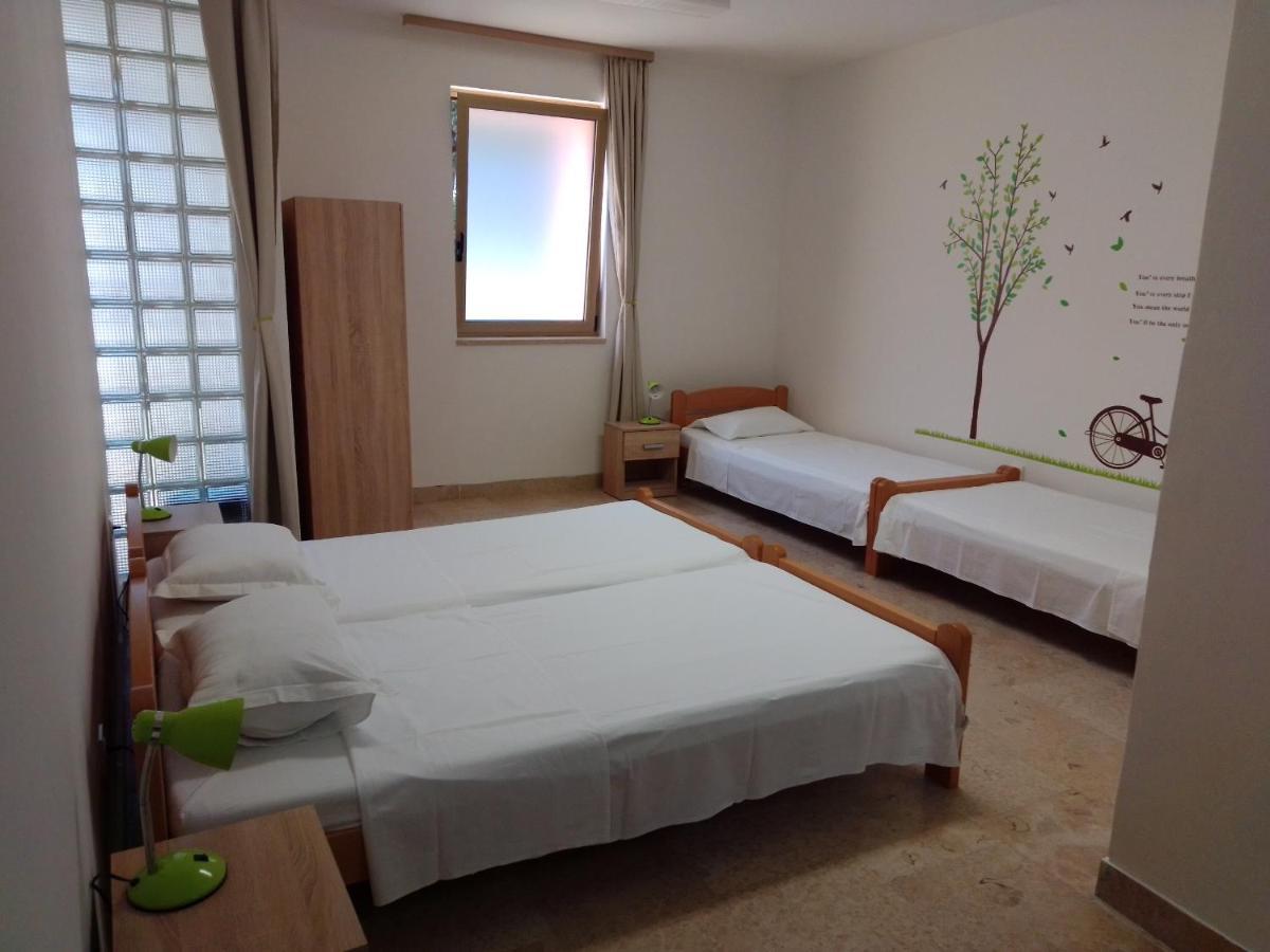 Apartman Sendi Pula Exterior foto