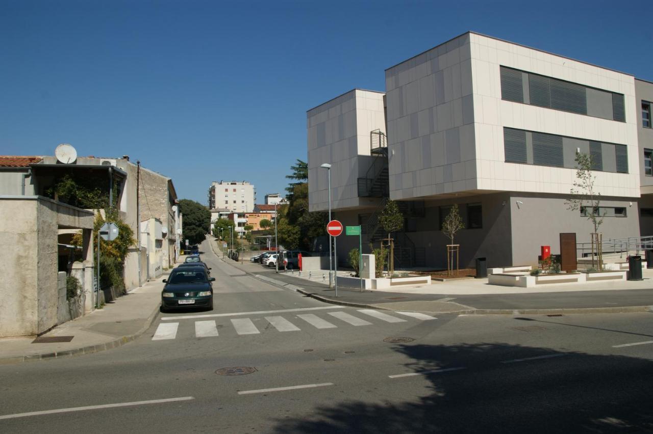 Apartman Sendi Pula Exterior foto